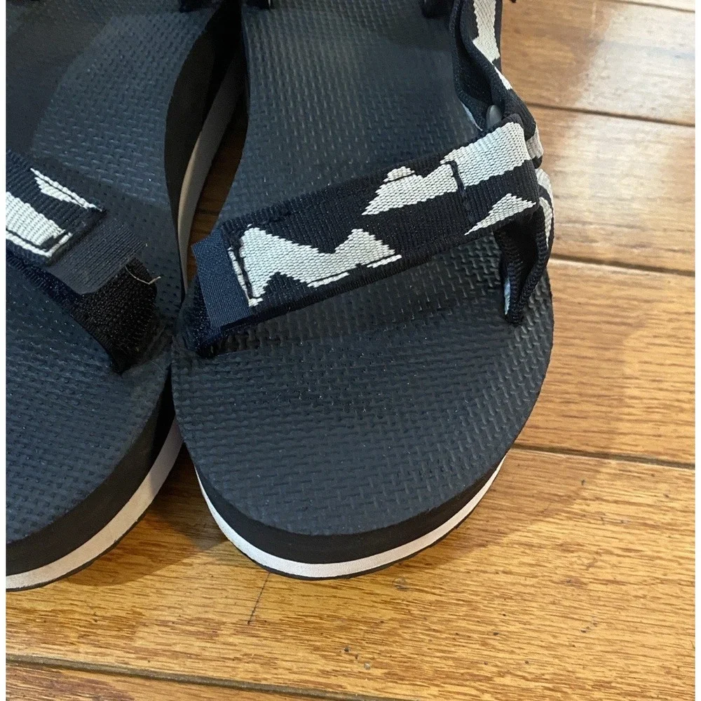 Teva Womens Sandals Flatform Universal Balance Size 8 Platform  Black